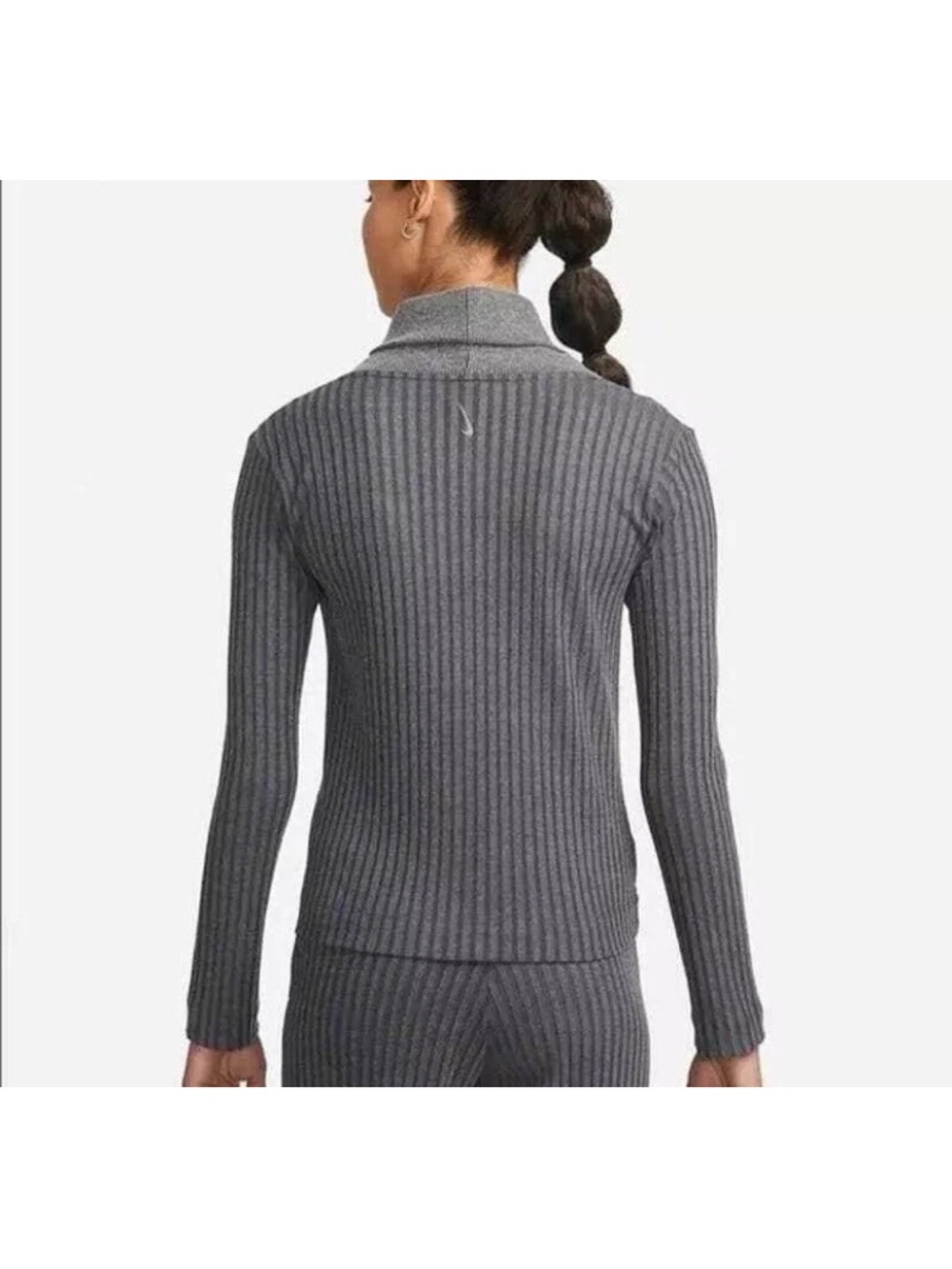 Nike Women's Gray Ribbed V-Neck Sweater